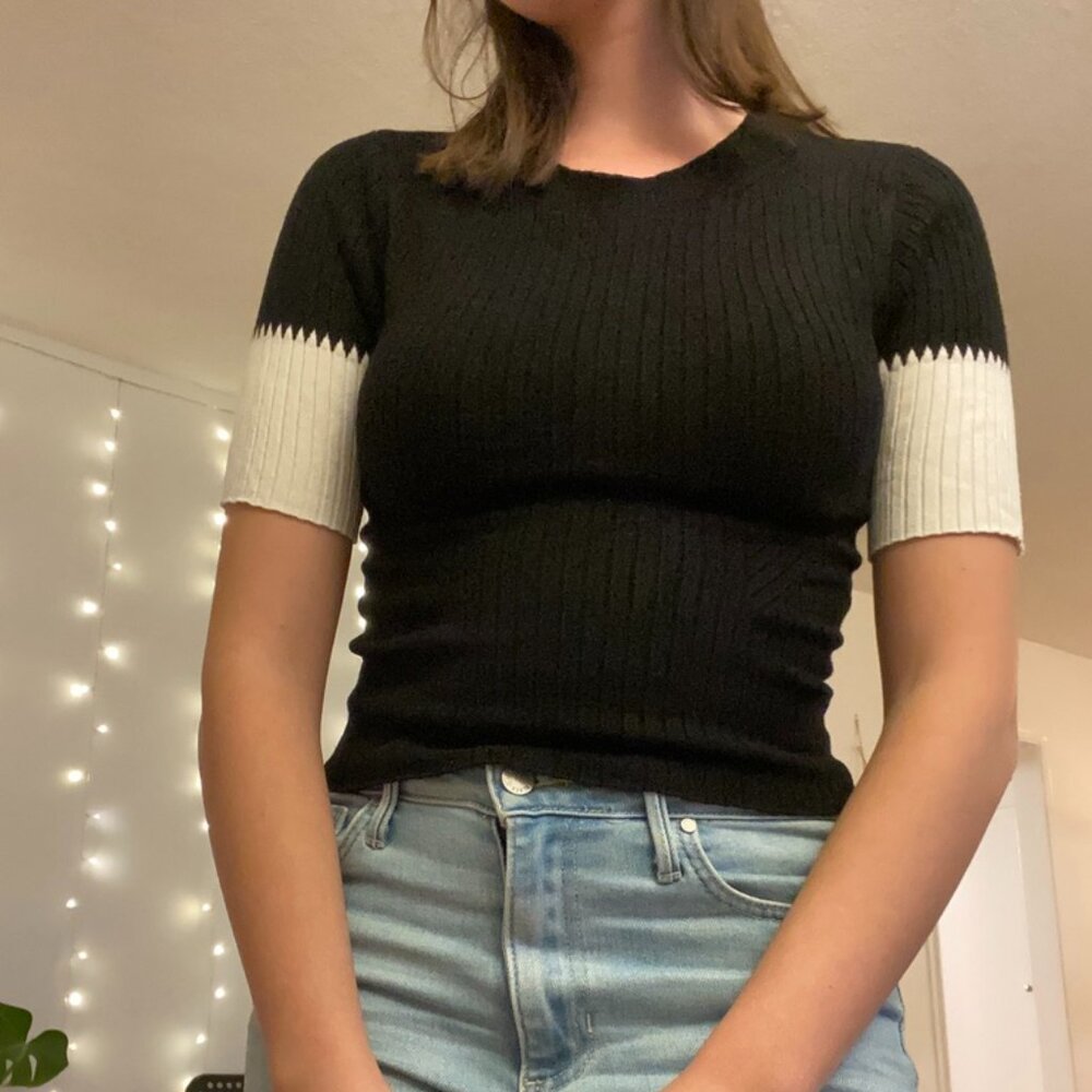 Two toned knit tee shirt
